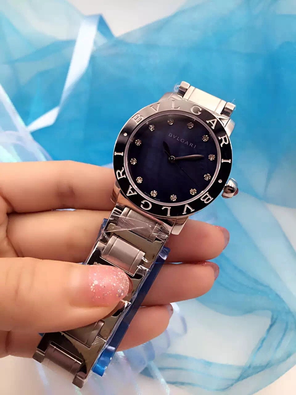 ブルガリ時計正面デザイン